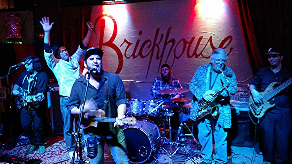 Photo of Band playing